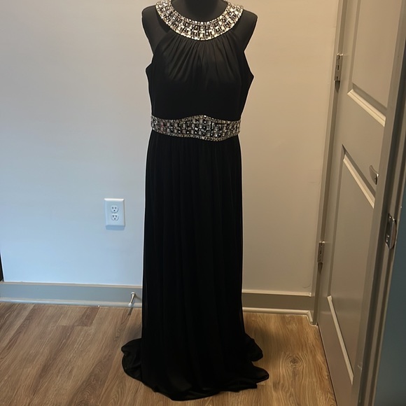 Black dress with rhinestone collar - Picture 2 of 6